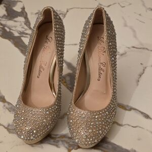 De Blossom Collection Gold Crystal Embellished Women's Pumps